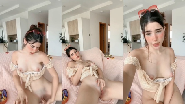 ZoeIsThePrincess Alone on the Sofa